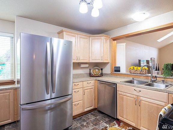 3rd image of 15903 67th Street Ct E