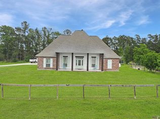 37164 Weiss Rd, Denham Springs, LA 70706