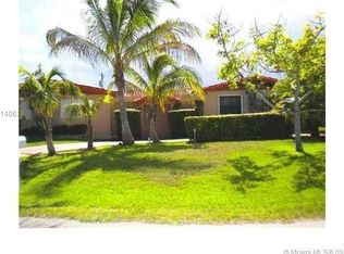 9300 SW 181 St, Palmebay, FL 33157