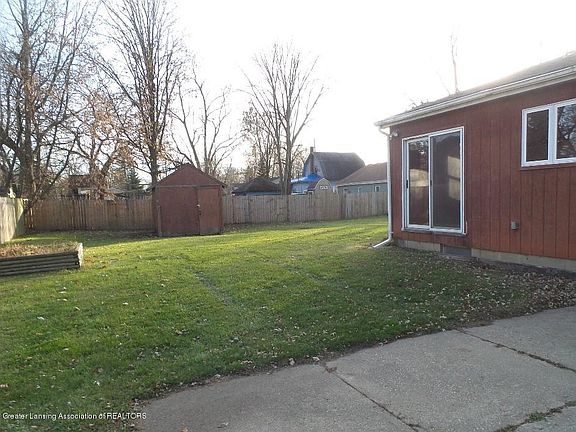 3rd image of 1517 W Stewart St