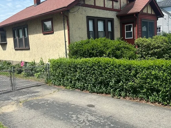 69 6th Ave, Quincy, MA 02169