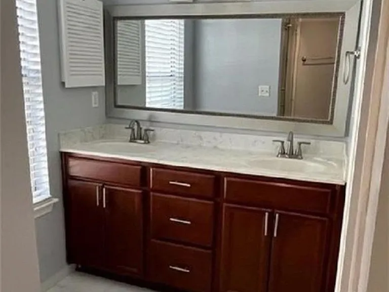 315 Ferdinand Cir — Photo 11