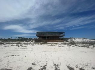 492 Gulf Shore Dr, Carrabelle, FL 32322