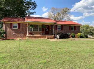 39 Plainview Dr, Rock Island, TN 38581