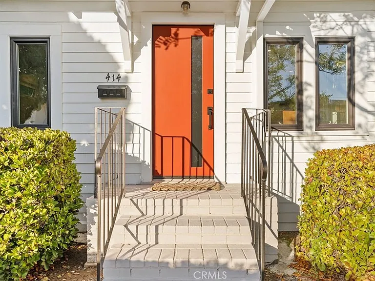 414 Cypress Dr — Photo 9