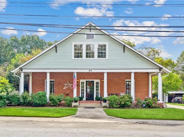 24 W Stephens St, Winder, GA 30680