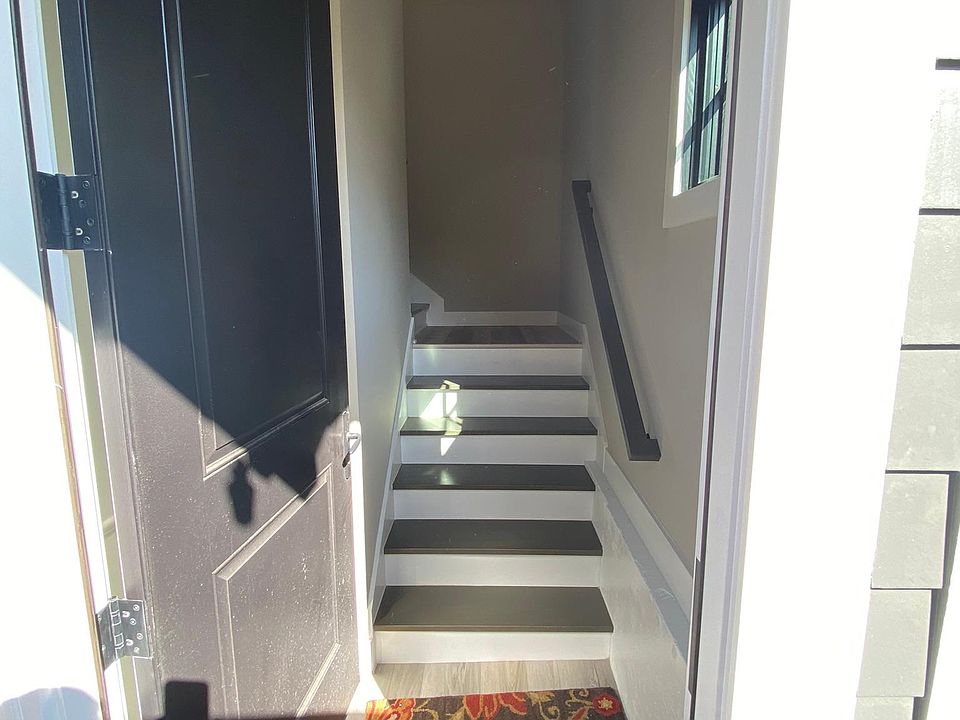 Private/secure entry on side of garage