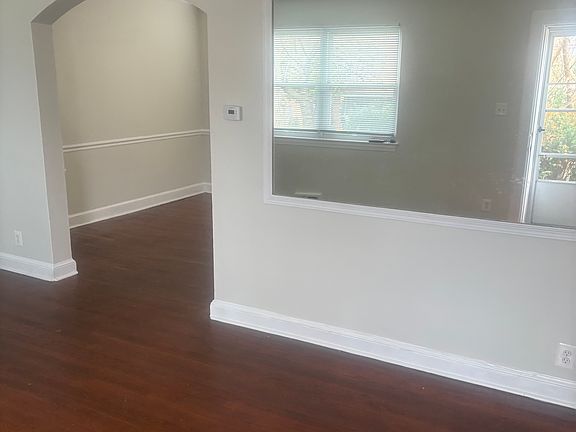 3rd image of 1903 Ridge Pl SE