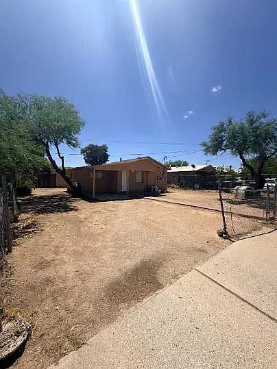 2 bed, 600 sqft, $1,000 — Photo 2