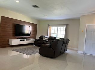 16307 Emerald Cove Rd, Weston, FL 33331