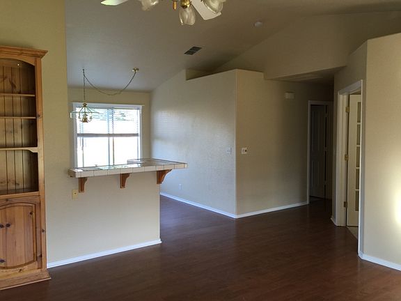 4th image of 610 Belhurst Ct