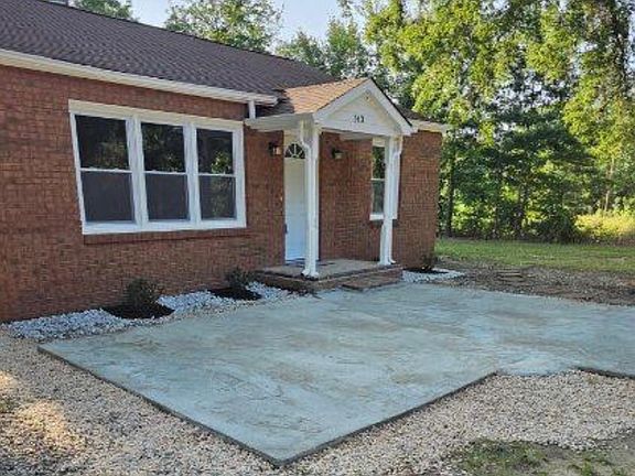 4th image of 143 Campbell Ln
