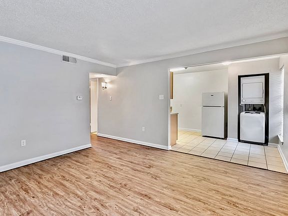 3rd image of 3262 Wyoming St #2