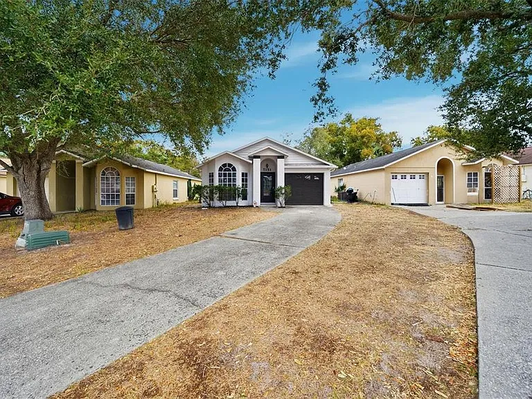 7151 Edgewater Shores Ct — Photo 2