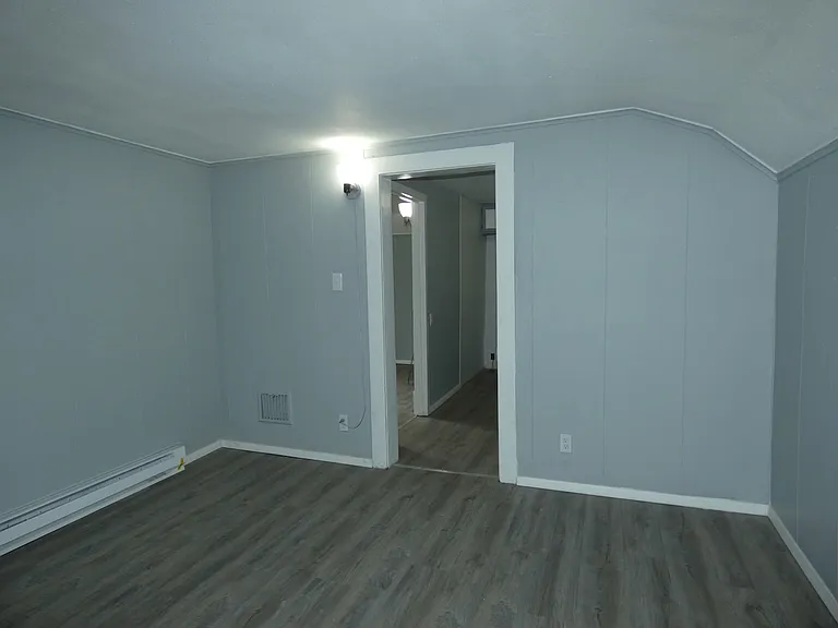 237 Yondota St #B — Photo 9
