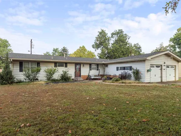 1600 Monument Rd, Ponca City, OK 74604