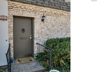 5195 W 75th St, Prairie Village, KS 66208