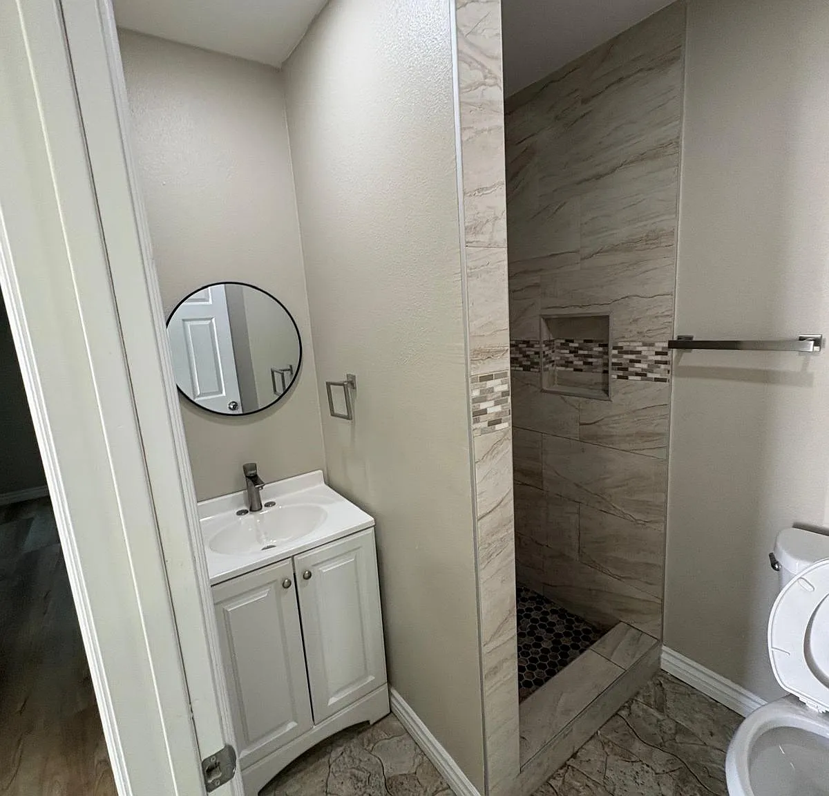2 bed, 750 sqft, $2,295 — Photo 3