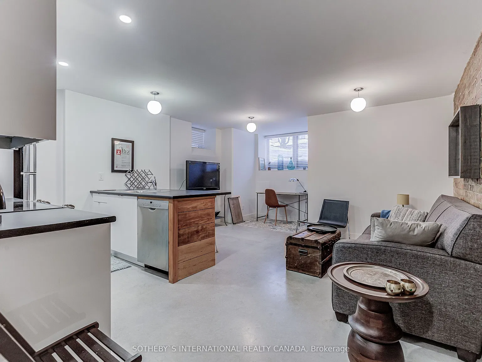 1 bed, $2,400 — Photo 4