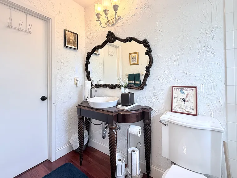 White Oak Ln — Photo 12