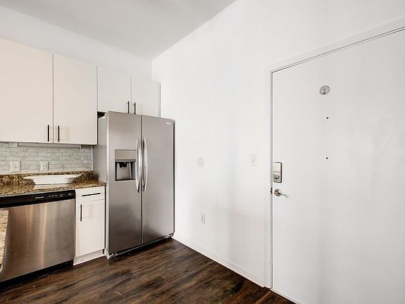 3rd image of 5300 Peachtree Rd Unit 1310