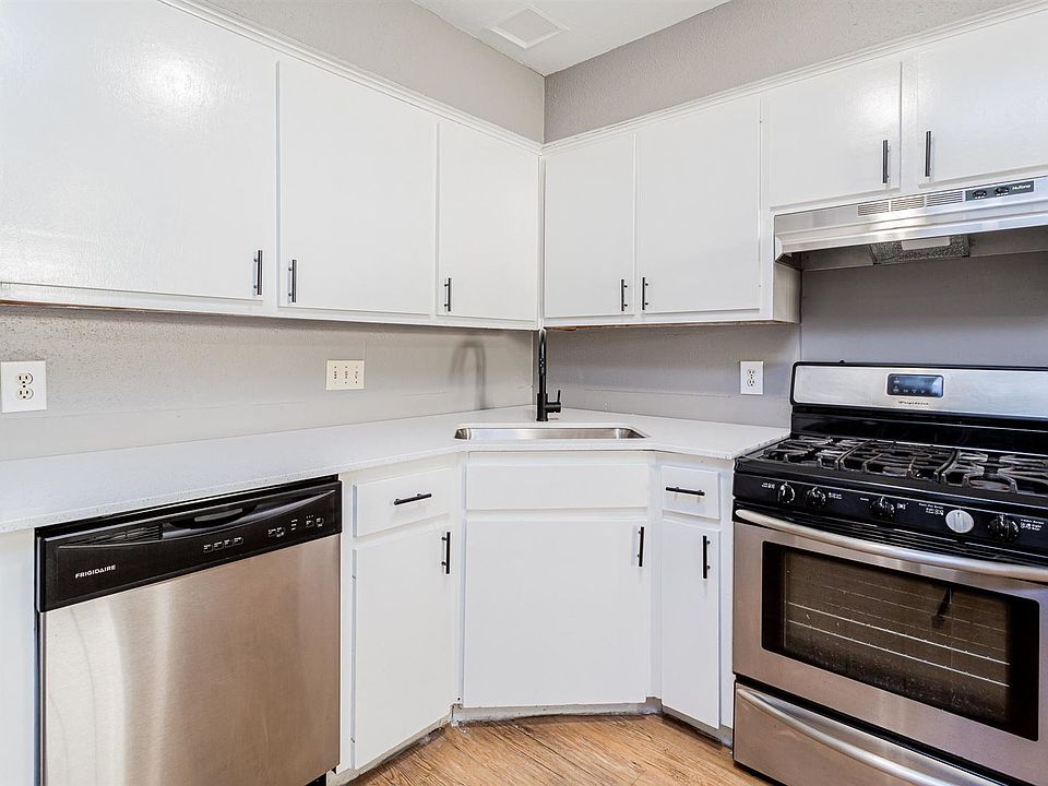 1st image of 4900 E Stassney Ln #B