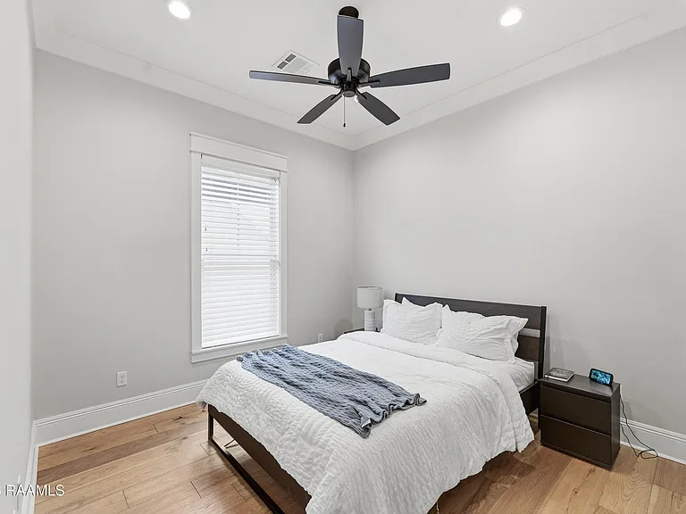 102 Harvest Creek Ln — Photo 34