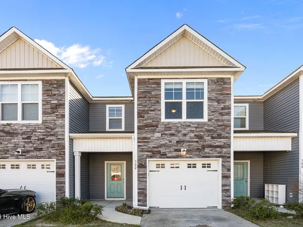 302 S Stingray Lane, Sneads Ferry, NC 28460