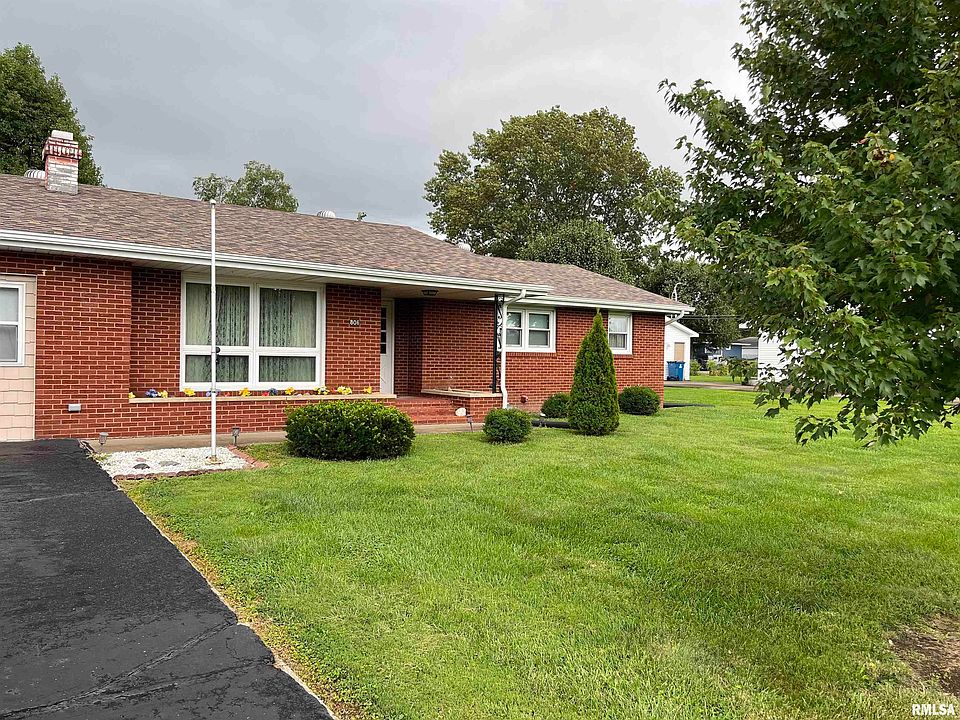 806 S Locust St, Sesser, IL 62884 Zillow