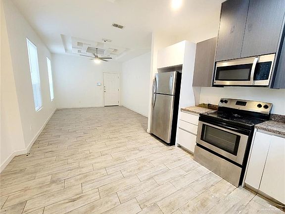 5th image of 3609 Valeria St