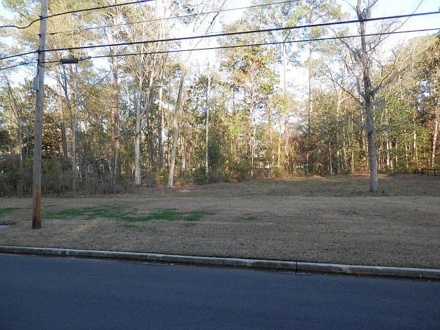 1st image of 204 Nottingham Dr
