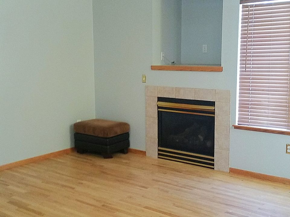 Main floor Living room