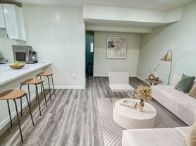 2424 Ocean Park Blvd, Santa Monica, CA