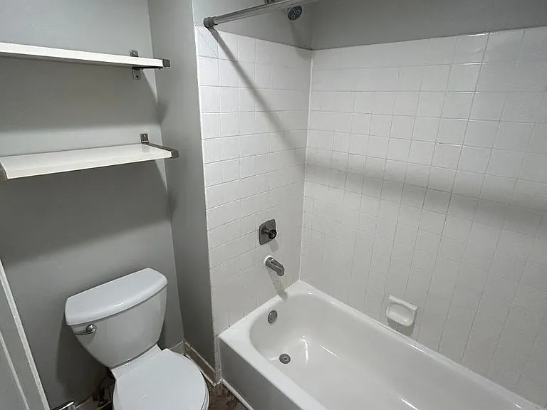 728 East 16th Street (New Town) — Photo 14