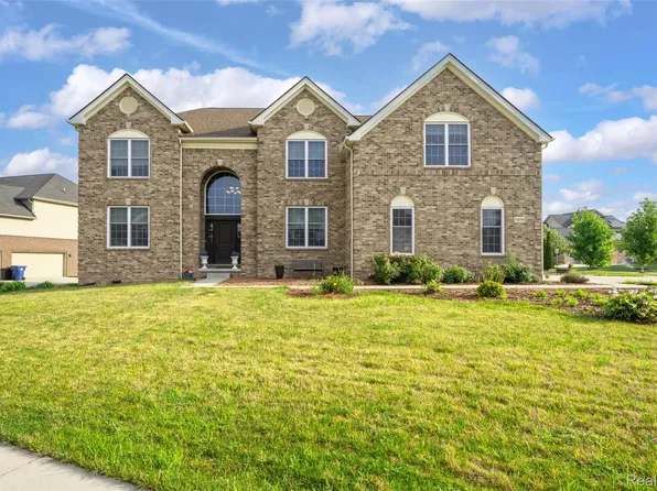50584 Telluride Ct, Canton, MI 48187