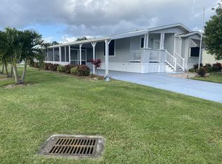 7017 SE Delegate St, Hobe Sound, FL 33455