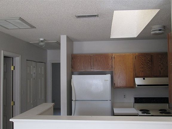 4th image of 119 Marlene Dr