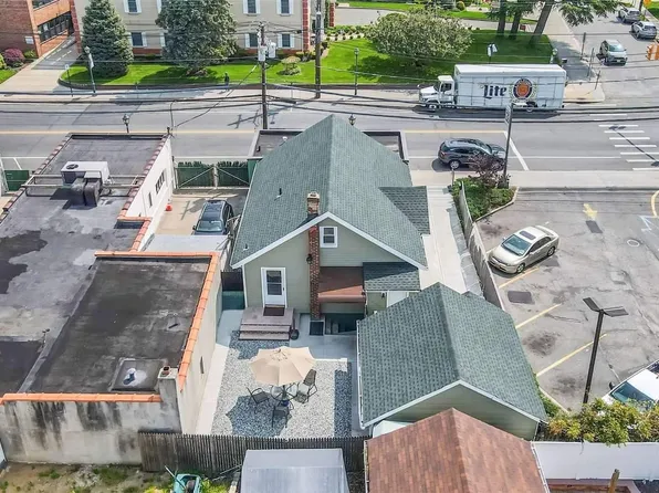 196 N Central Avenue, Valley Stream, NY 11580