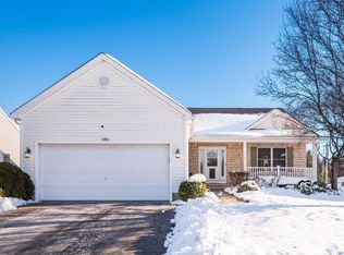 3220 Weeping Spruce Dr, Grove City, OH 43123