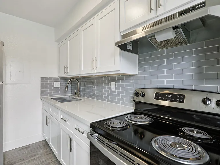 Copper Canyon Apartments — Photo 10