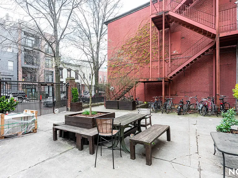 27 Arion Pl #416 — Photo 50