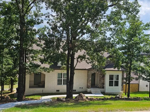 13 Basswood Ter, Maumelle, AR 72113