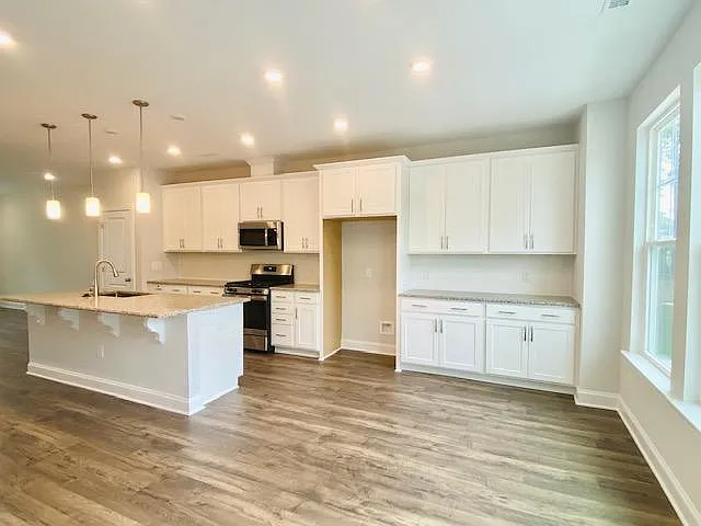 2843 Macbeth Ln — Photo 4