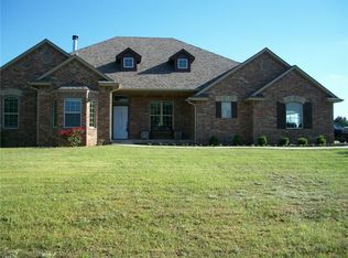 31073 Memorial Rd, McLoud, OK 74851