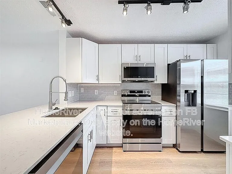 3712 Trophy Blvd — Photo 2