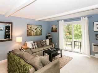 83R Hobart St APT B4, Danvers, MA 01923