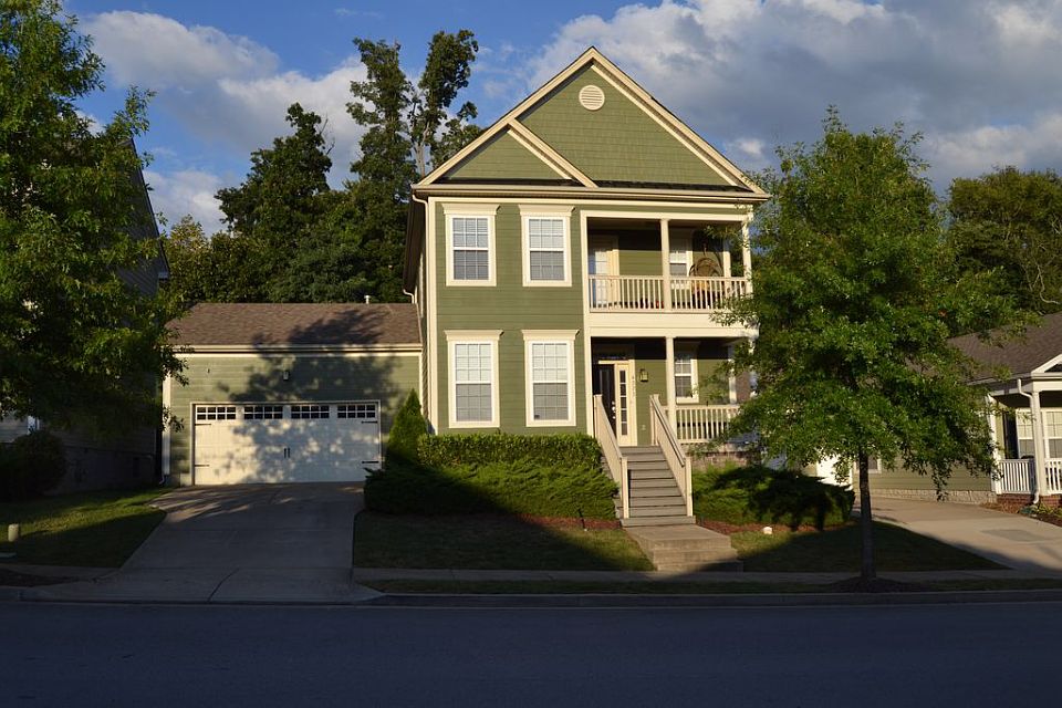 Profile Pic! 2car garage 