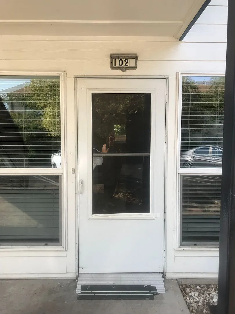 In the Heart of Grapevine 1 Bedroom 1 Bath — Photo 1