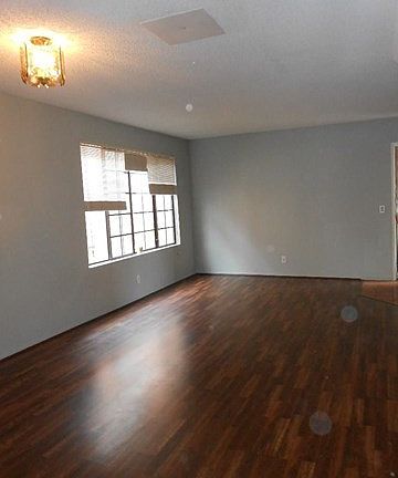 5th image of 11127 La Maida St Unit 35