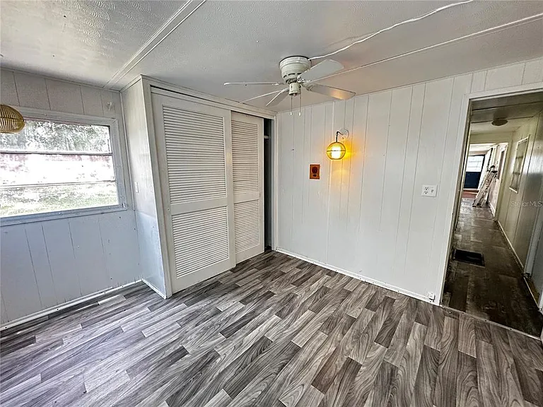 817 Parks St — Photo 5